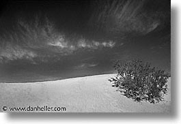 images/California/DeathValley/Dunes/dv-dunes-01-bw.jpg
