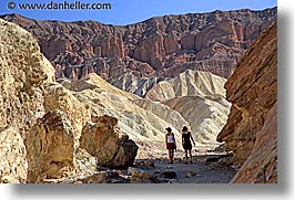 images/California/DeathValley/GoldenCanyon/golden-canyon-walk-3.jpg