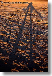 images/California/DeathValley/Misc/hb-shadows.jpg