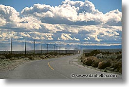 images/California/DeathValley/Misc/road.jpg