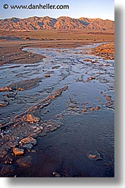 images/California/DeathValley/Misc/salt-water-creek-3.jpg
