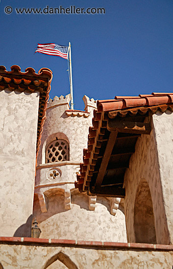 castle-n-flag.jpg