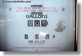 images/California/DeathValley/Shoshone/39cents-gal.jpg