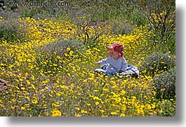 images/California/DeathValley/Wildflowers/People/jack-n-wildflowers-3.jpg