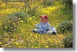 images/California/DeathValley/Wildflowers/People/jack-n-wildflowers-4.jpg