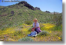 images/California/DeathValley/Wildflowers/People/jnj-wildflowers-1.jpg