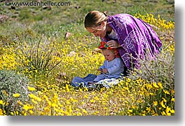 images/California/DeathValley/Wildflowers/People/jnj-wildflowers-3b.jpg
