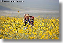 images/California/DeathValley/Wildflowers/People/jnj-wildflowers-7d.jpg
