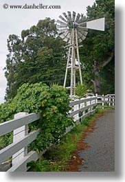 images/California/Gorda/windmill-n-white-fence-w-ivy.jpg