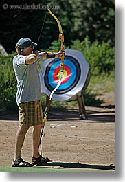images/California/KingsCanyon/Archery/man-w-archery-bow-n-arrow-2.jpg