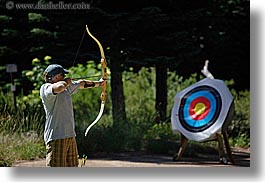 images/California/KingsCanyon/Archery/man-w-archery-bow-n-arrow-3.jpg