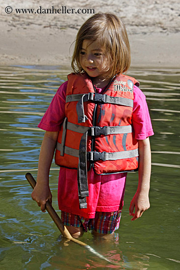 girl-in-life-jacket-2.jpg