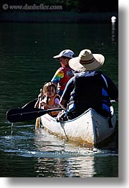 images/California/KingsCanyon/Lake/family-in-canoe-1.jpg