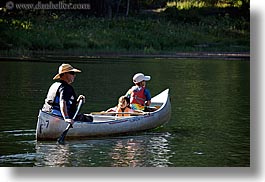 images/California/KingsCanyon/Lake/family-in-canoe-4.jpg