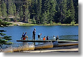 images/California/KingsCanyon/Lake/kids-on-dock-n-canoes-on-beach.jpg