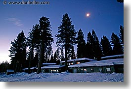images/California/LakeTahoe/Dawn/moon-houses-snow-dawn-3.jpg