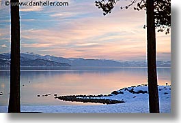 images/California/LakeTahoe/Dusk/lake-snow-sunset-02.jpg
