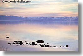 images/California/LakeTahoe/Dusk/lake-snow-sunset-2.jpg