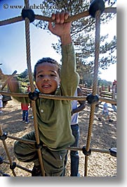 images/California/Marin/DiscoveryMuseum/toddler-climbing-ropes-2.jpg