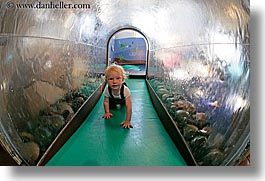 images/California/Marin/DiscoveryMuseum/toddler-in-water-tunnel-5.jpg