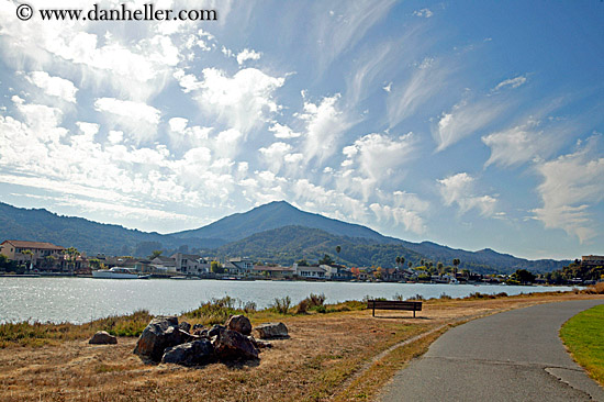 mt_tam-n-clouds.jpg