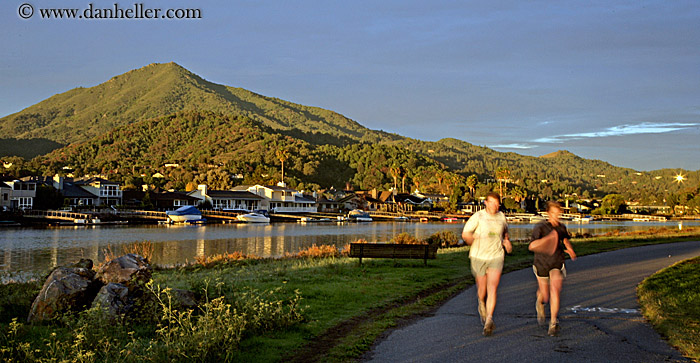 mt_tam-n-runners-pano-2.jpg