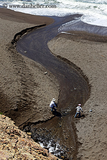 stream-thru-beach-to-ocean-03.jpg