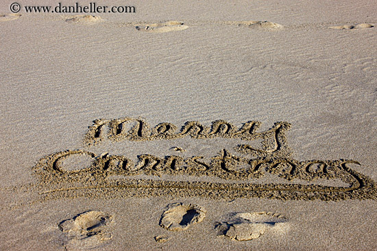 merry_christmas-sand-writing.jpg