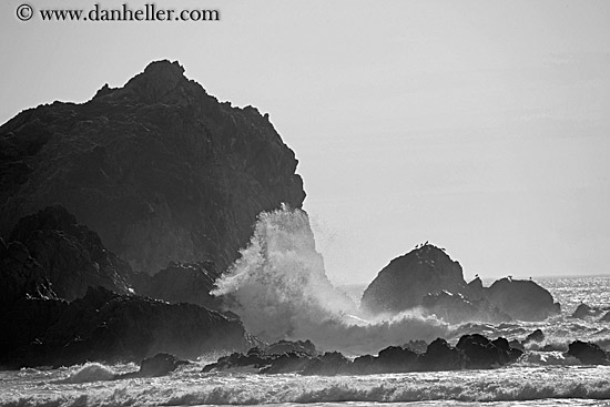 ocean-waves-n-rocks-03-bw.jpg