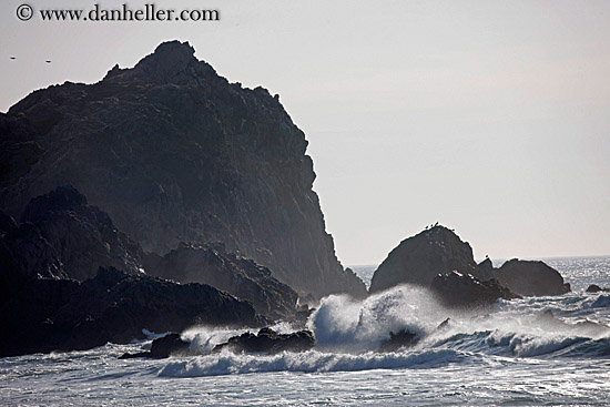 ocean-waves-n-rocks-05.jpg