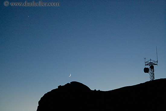 crescent-moon-n-hill-sil-01.jpg