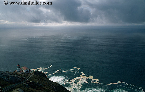 lighthouse-n-ocean-n-clouds.jpg