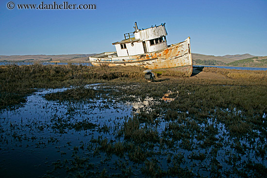 point-reyes-boat-02.jpg