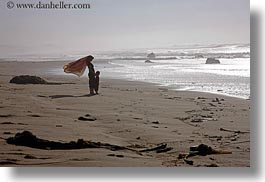images/California/Marin/PtReyes/People/JackJill/jill-w-scarf-by-ocean-05.jpg
