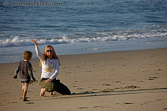 jnj-waving-on-beach.jpg