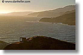 images/California/Marin/RodeoBeach/coastline-1.jpg