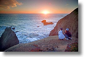 images/California/Marin/RodeoBeach/pacific-coast-sunset-ppl-3.jpg