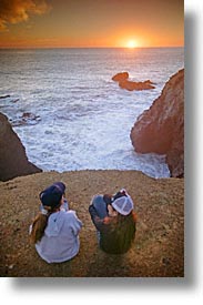 images/California/Marin/RodeoBeach/pacific-coast-sunset-ppl-5.jpg
