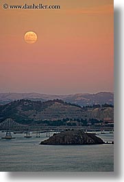 images/California/Marin/SR-Bridge/moonrise-sr-br-5.jpg