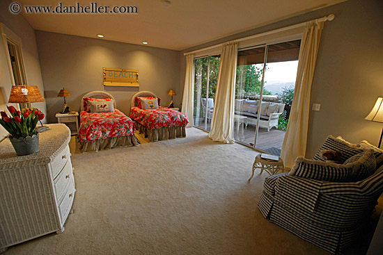 beach-bedroom-1.jpg