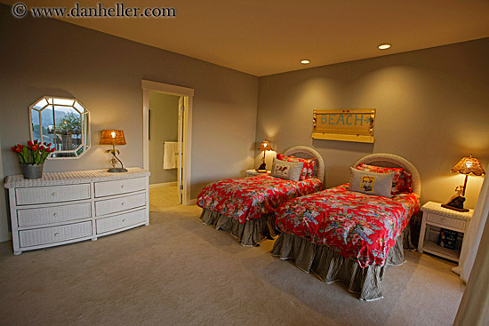 beach-bedroom-3.jpg