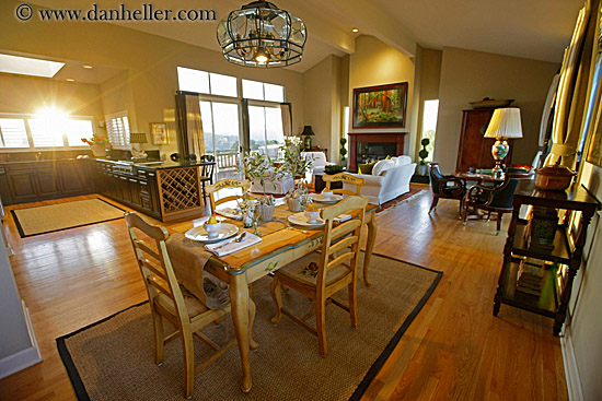 bfast-nook-n-family-room-1.jpg