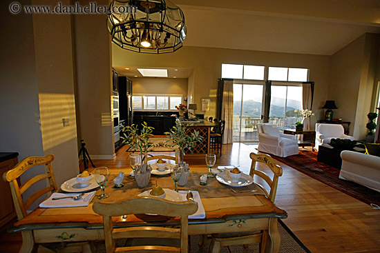 bfast-nook-n-family-room-3.jpg