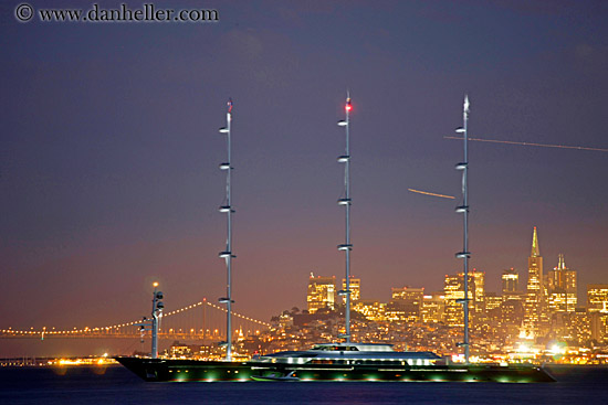 paul-allens-yacht-n-sf-view-nite-02.jpg