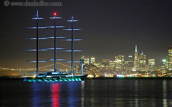 paul-allens-yacht-n-sf-view-nite-04.jpg