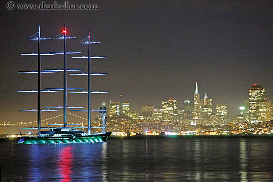 paul-allens-yacht-n-sf-view-nite-09.jpg