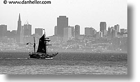 images/California/Marin/Sausalito/pirates-in-sf-bw.jpg