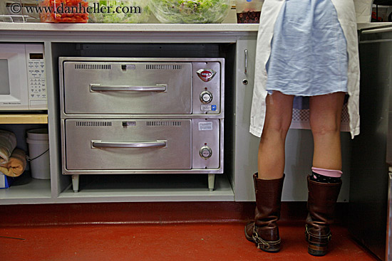 oven-n-woman-legs.jpg