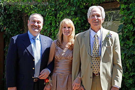 rabbi-w-bride-parents.jpg