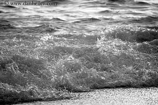 waves-close_up-bw-7.jpg